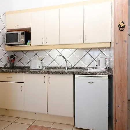 Azahara Playa 2 - * Los Cristianos (Tenerife)